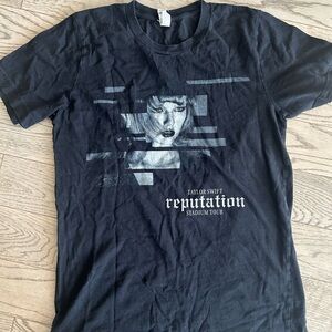 Taylor Swift Reputation Stadium Tour Black T-Shirt